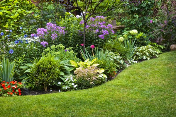 Flower Bed Service in Seneca