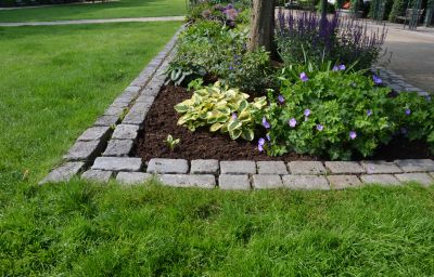 Flowerbed Curbing Installation